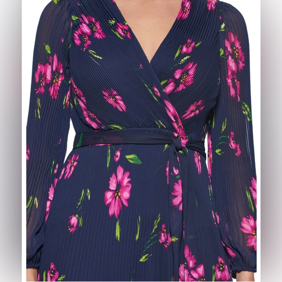 DKNY Printed Pleated Faux-Wrap Dress Navy with Pink Floral Size 8 - Picture 5 of 14